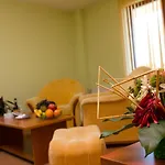 семеен кристал Hotel