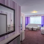 Hotel Семеен Хотел Кристал