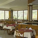 Семеен Хотел Кристал Hotel 3*