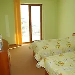 семеен кристал Hotel Smolyan