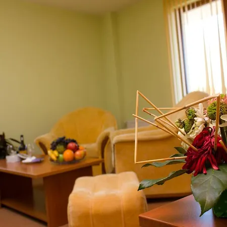 Семеен Хотел Кристал Hotel
