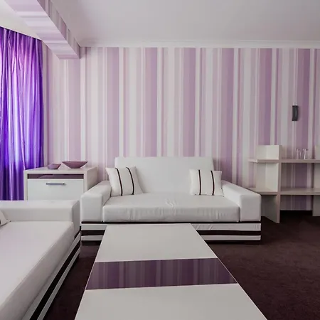 семеен кристал Szálloda 3*