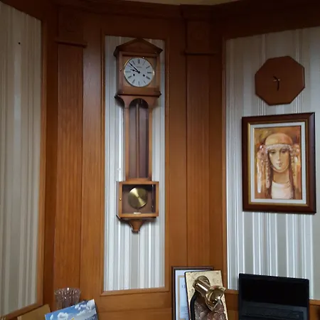 Семеен Хотел Кристал 3* Smolyan