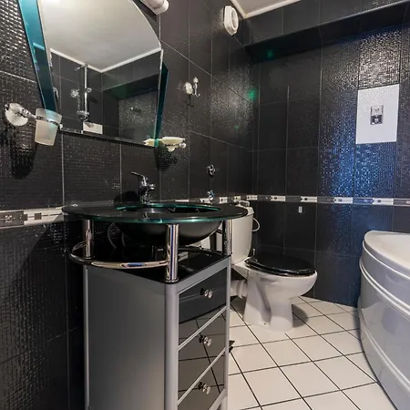 Hotel Семеен Хотел Кристал 3*