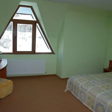Семеен Хотел Кристал Smolyan
