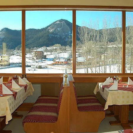 Семеен Хотел Кристал Smolyan