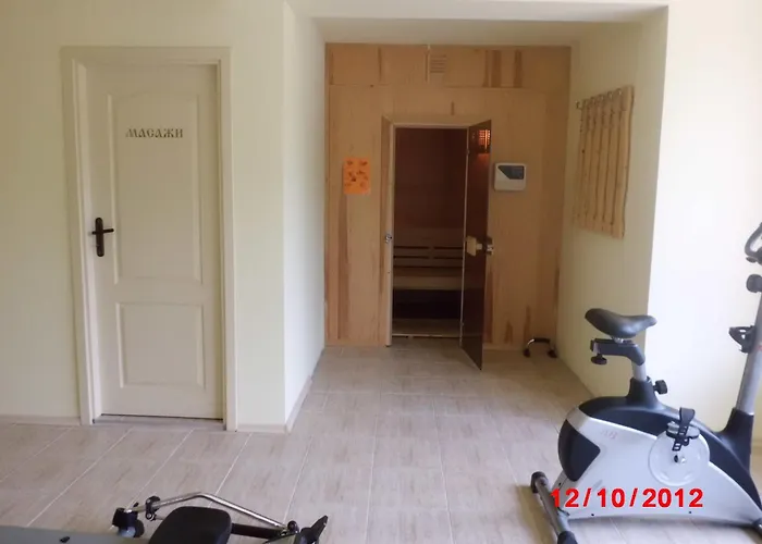 Семеен Хотел Кристал 3* Smolyan