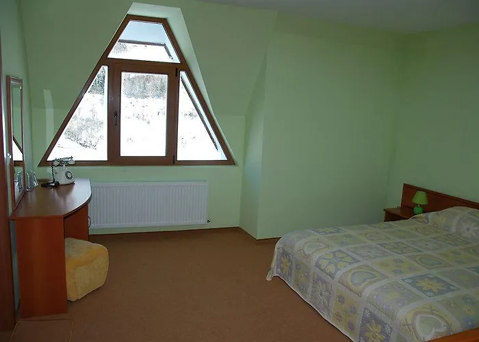 Семеен Хотел Кристал Smolyan