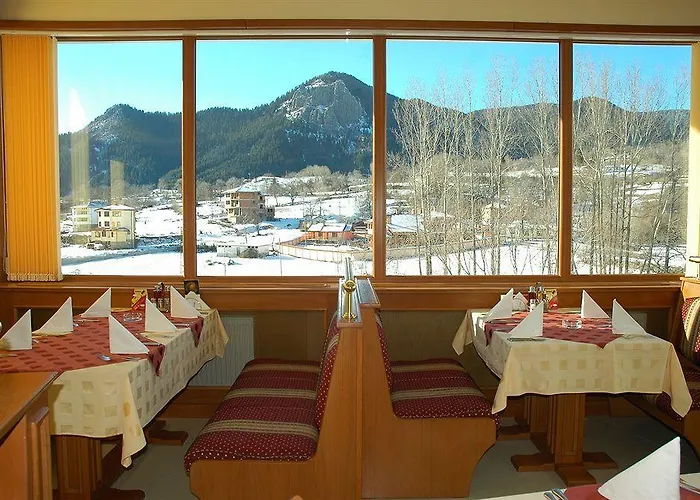 Семеен Хотел Кристал Smolyan