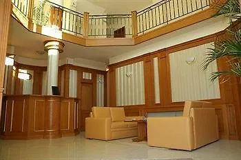 Семеен Хотел Кристал