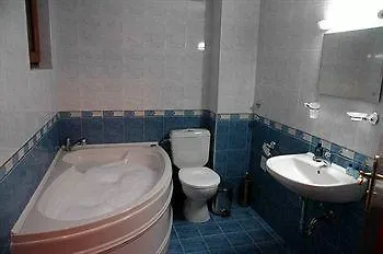 Семеен Хотел Кристал Smolyan