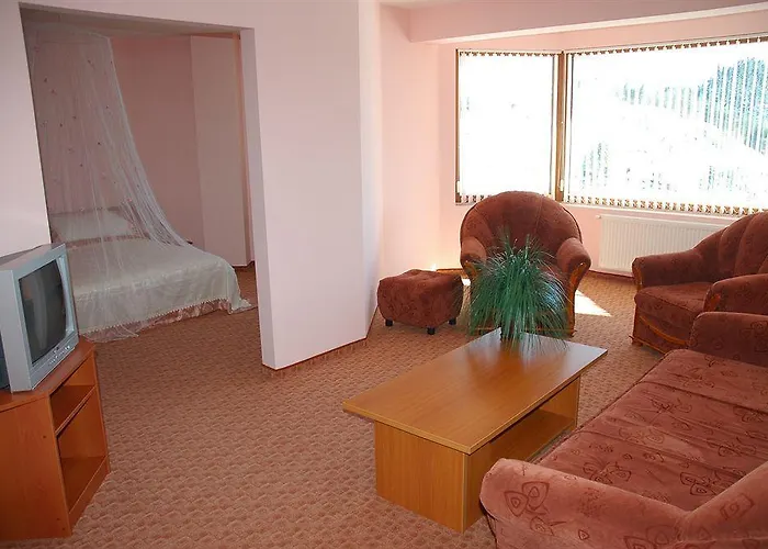 Семеен Хотел Кристал Hotel