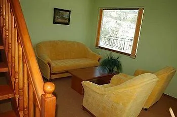 Семеен Хотел Кристал Hotel Smolyan