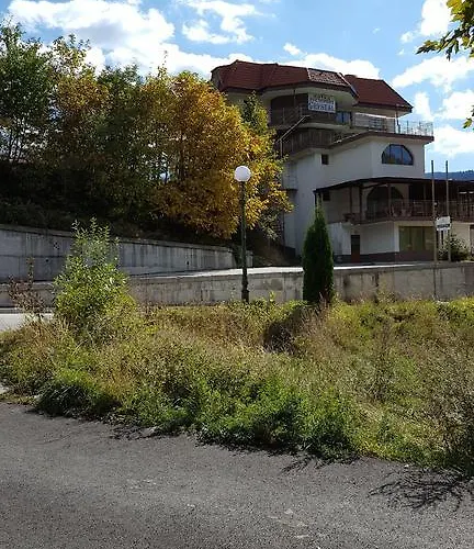 Семеен Хотел Кристал Hotel 3*