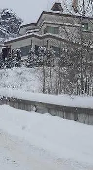 Семеен Хотел Кристал 3*