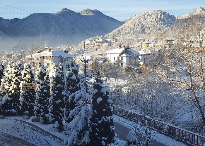 Семеен Хотел Кристал Hotel 3*