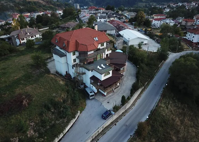 Семеен Хотел Кристал Hotel 3*